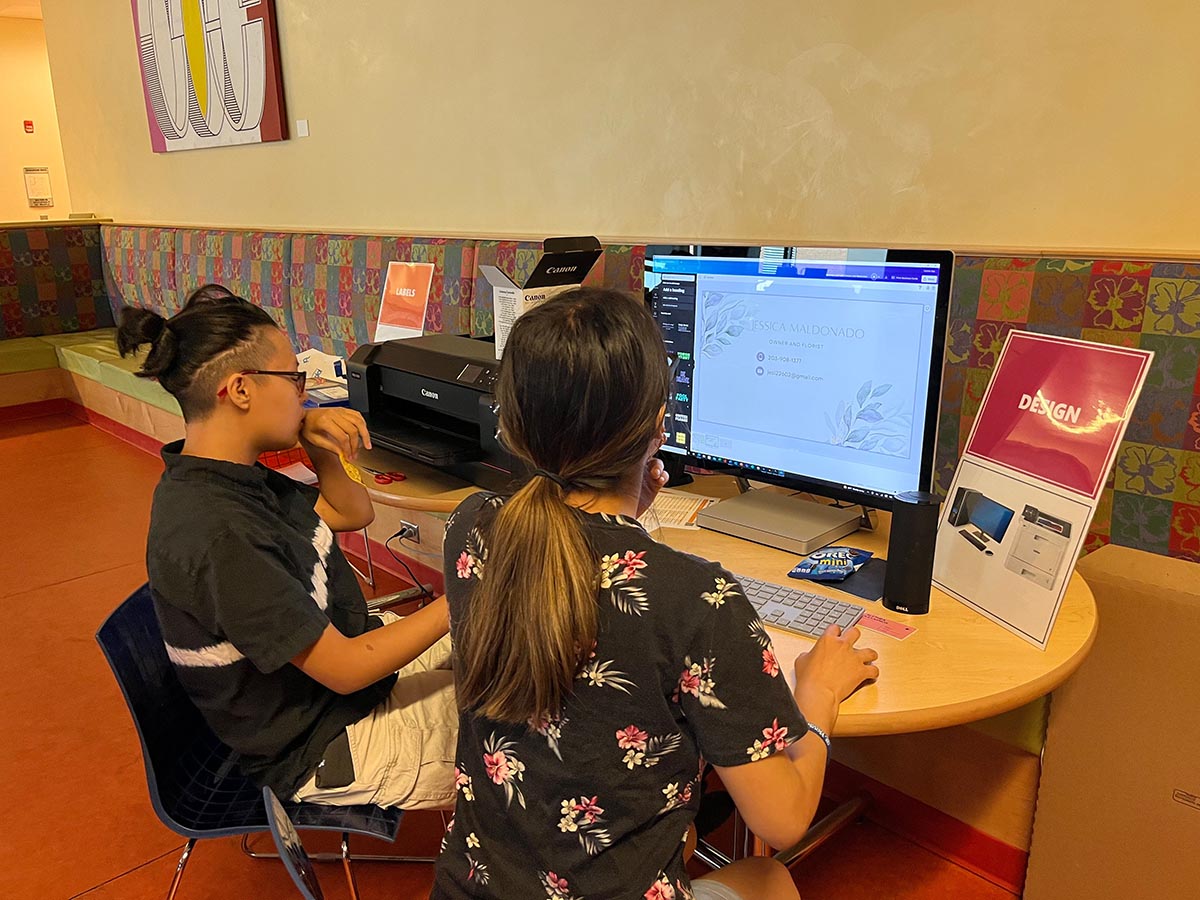 Castor and Jessica get designing
